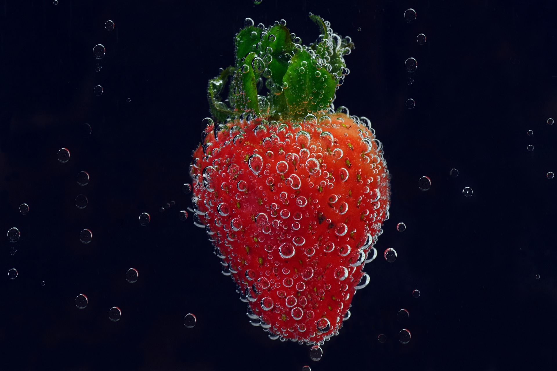 Strawberry by Ulleo on Pixabay
